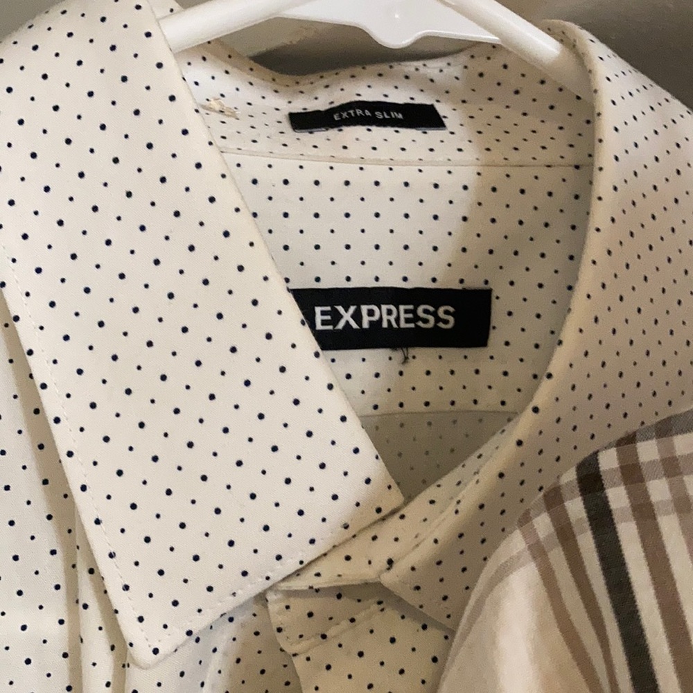 Button downs 4 - Picture 3 of 5